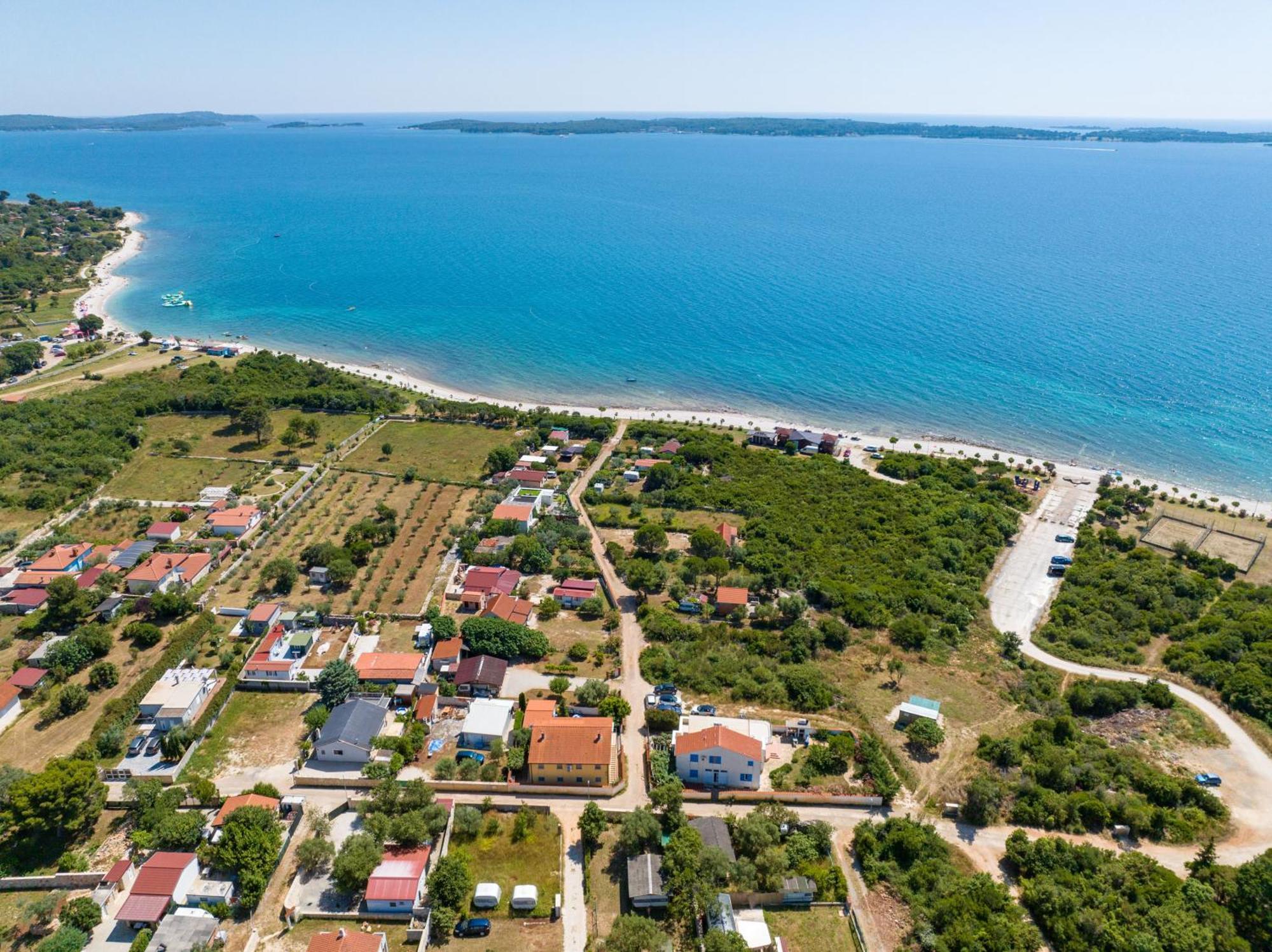 Teuta Apartments - A Beach And A Sea View Peroj Eksteriør bilde