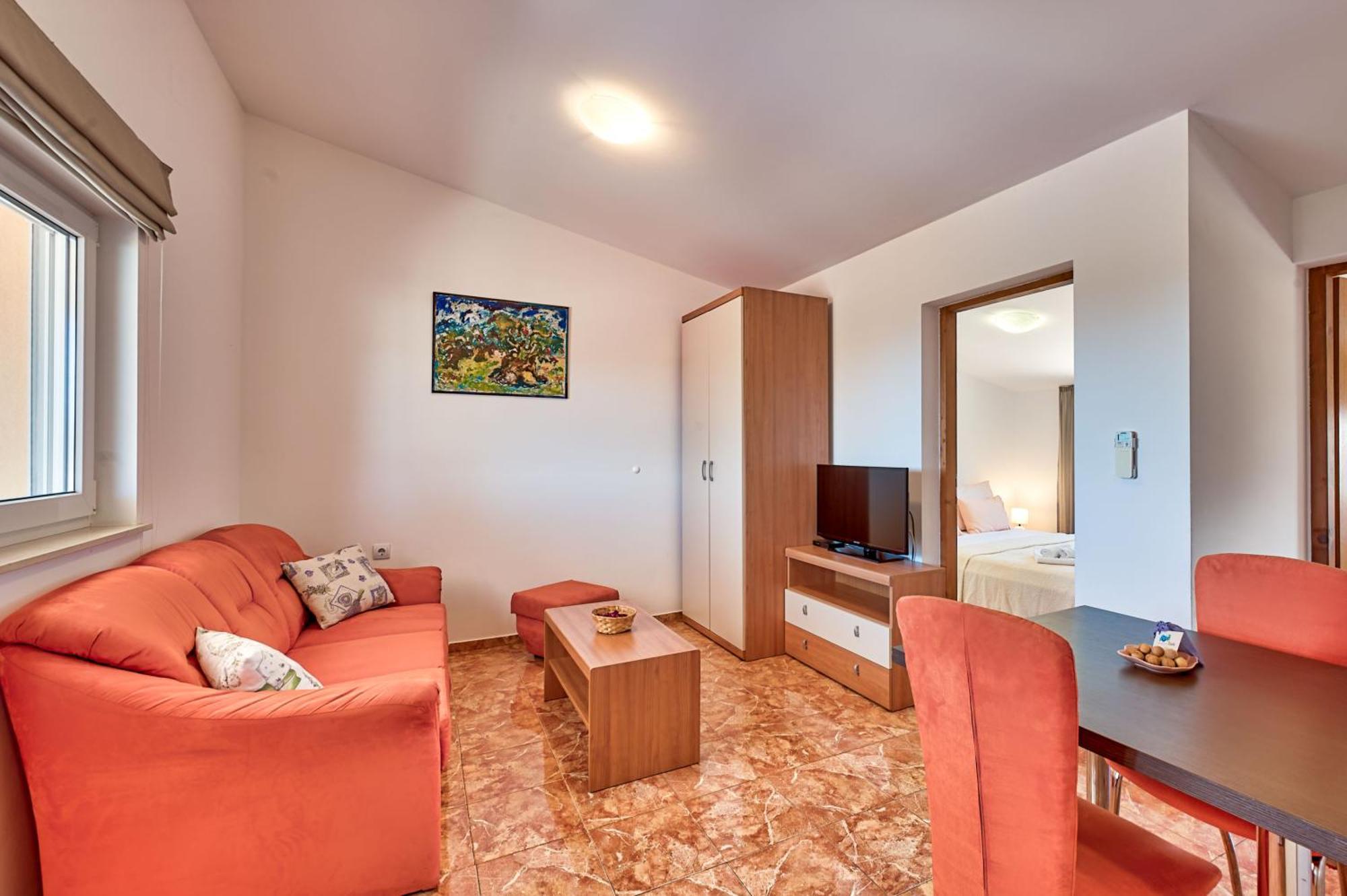 Teuta Apartments - A Beach And A Sea View Peroj Eksteriør bilde