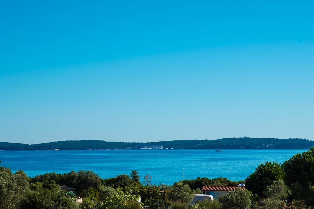 Teuta Apartments - A Beach And A Sea View Peroj Eksteriør bilde